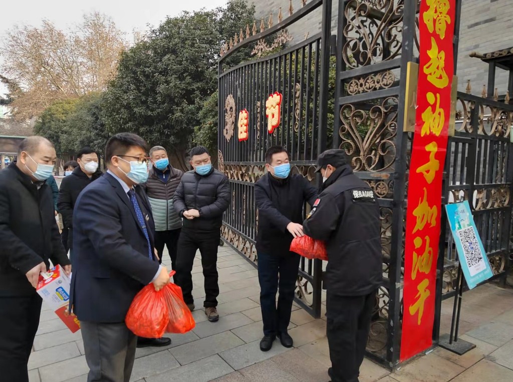 1南门.jpg 1南门