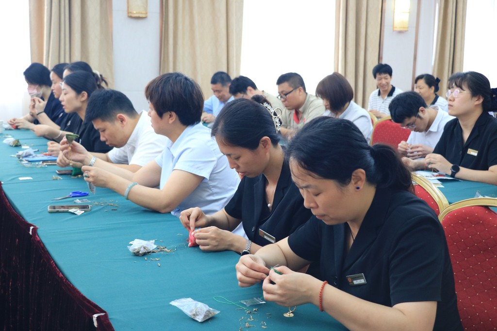 图片1.jpg 图片1